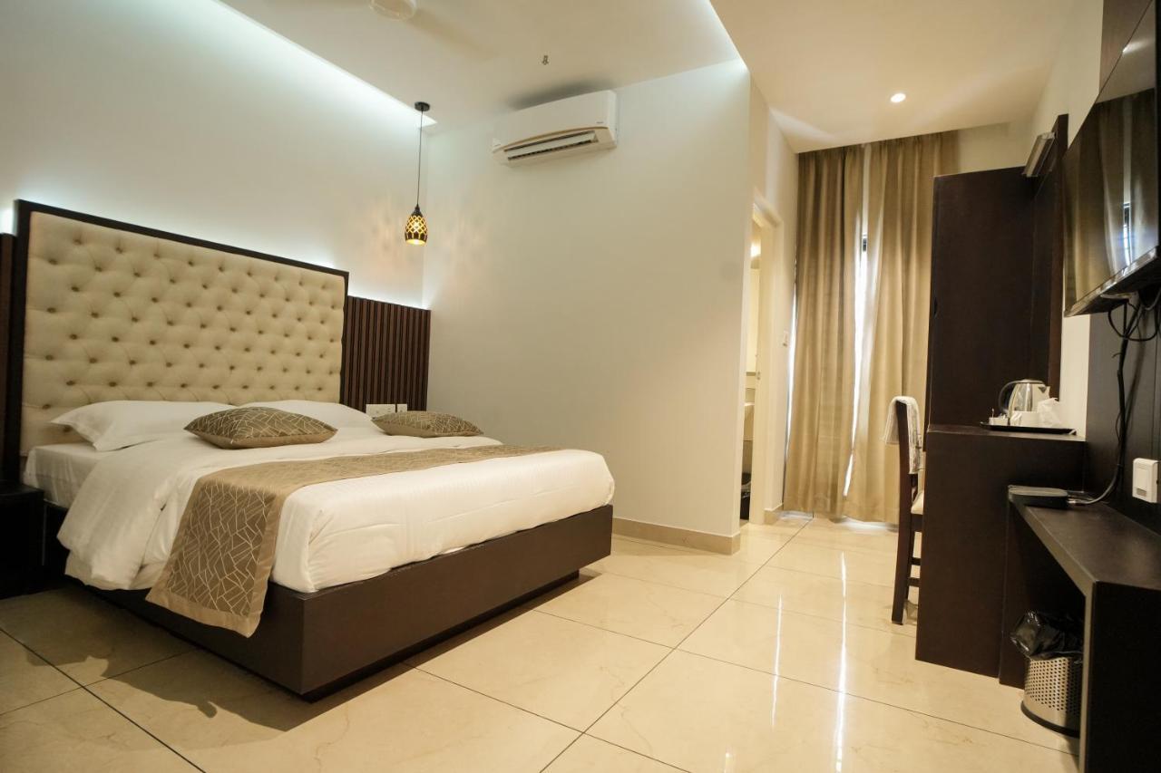 Sulu Residency Hotel Kochi Eksteriør billede