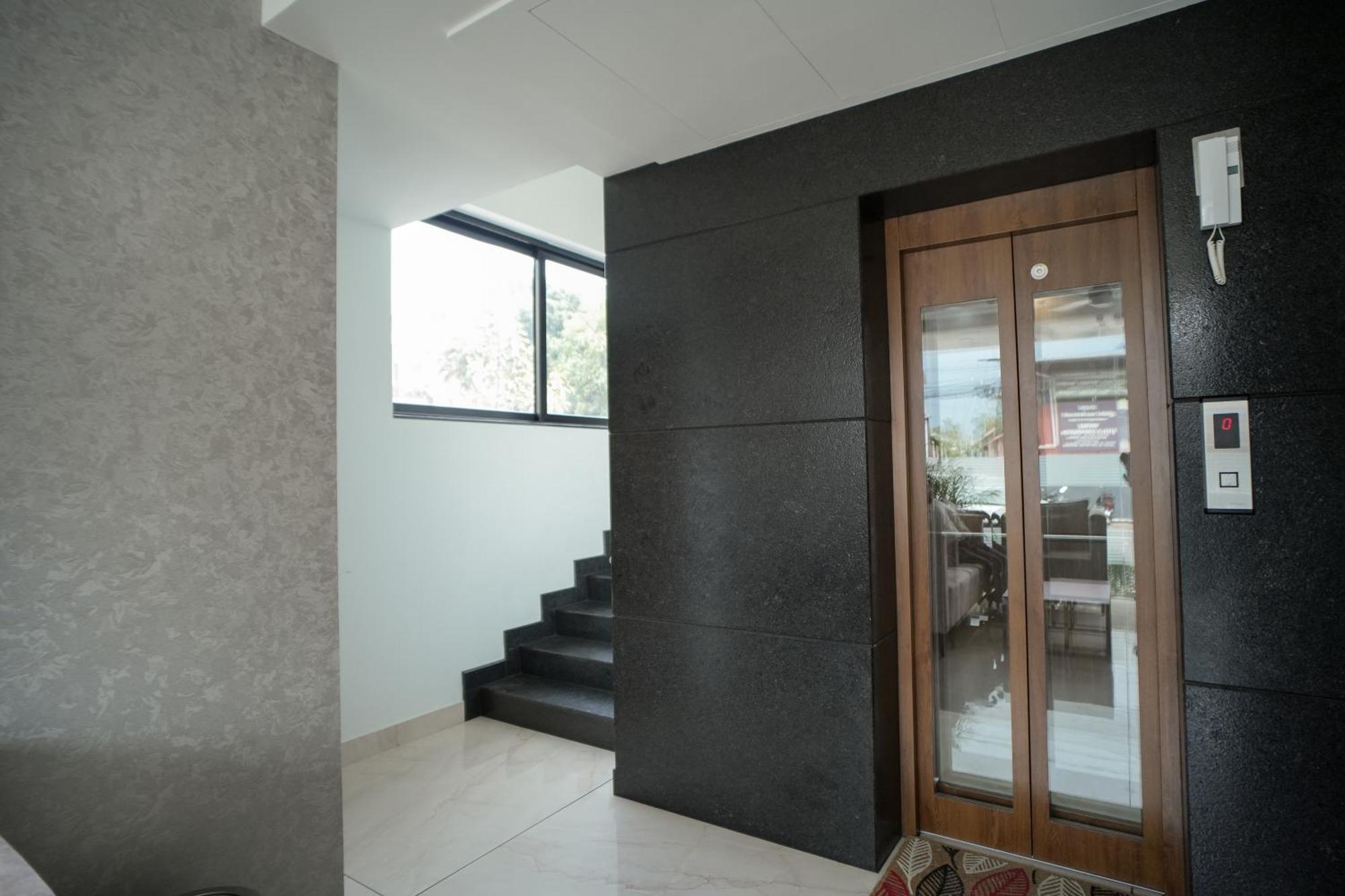Sulu Residency Hotel Kochi Eksteriør billede
